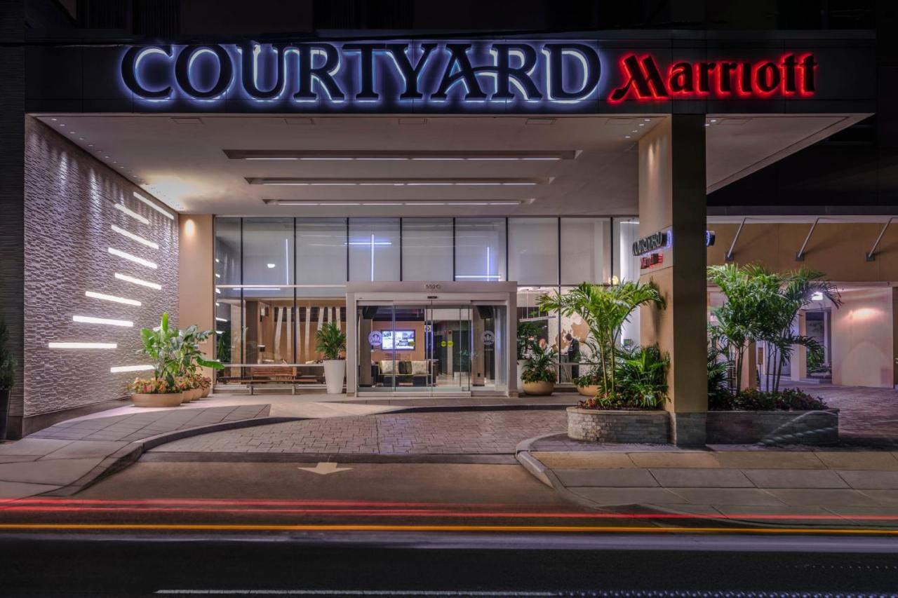 Отель Courtyard By Marriott Bethesda Chevy Chase Экстерьер фото